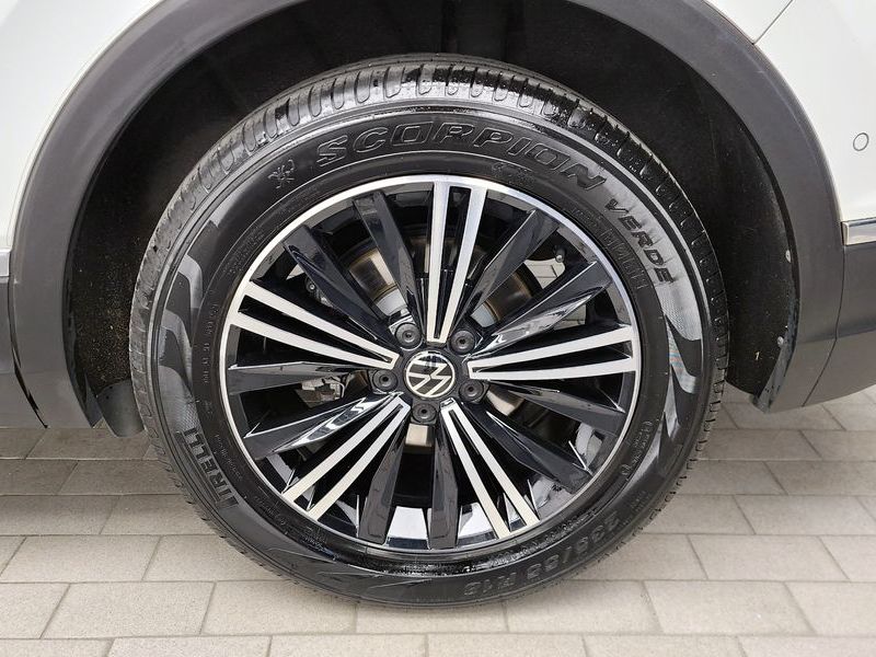 2021 Volkswagen Tiguan 2.0 TDI Premium photo 21