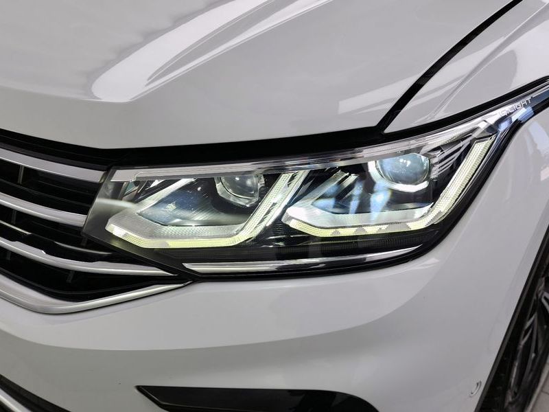 2021 Volkswagen Tiguan 2.0 TDI Premium photo 22