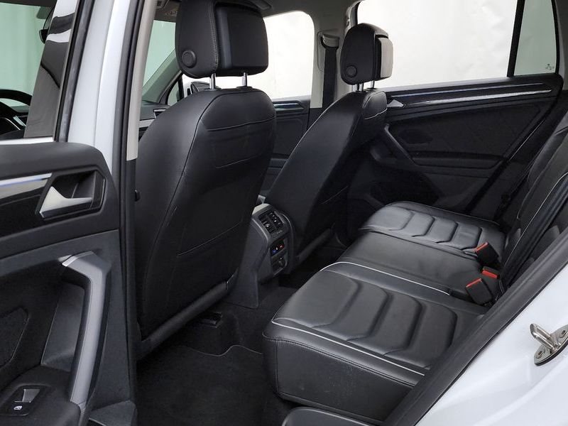 2021 Volkswagen Tiguan 2.0 TDI Premium photo 26
