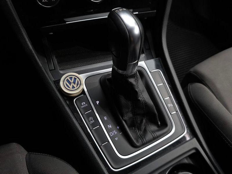 2014 Volkswagen Golf 1.6 TDI photo 9