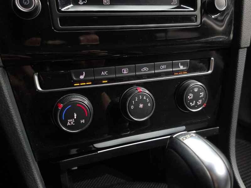 2014 Volkswagen Golf 1.6 TDI photo 17