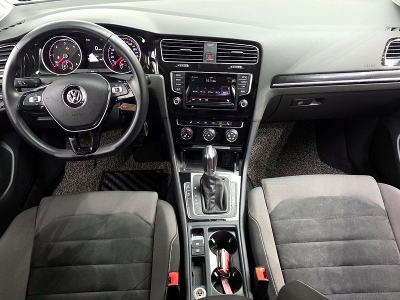 2014 Volkswagen Golf 1.6 TDI photo 7