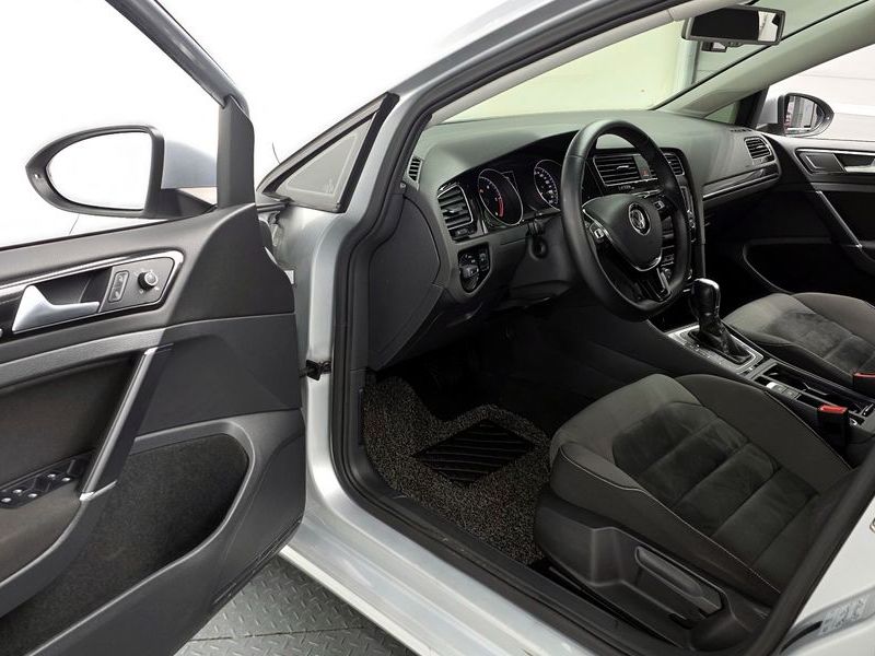 2014 Volkswagen Golf 1.6 TDI photo 10
