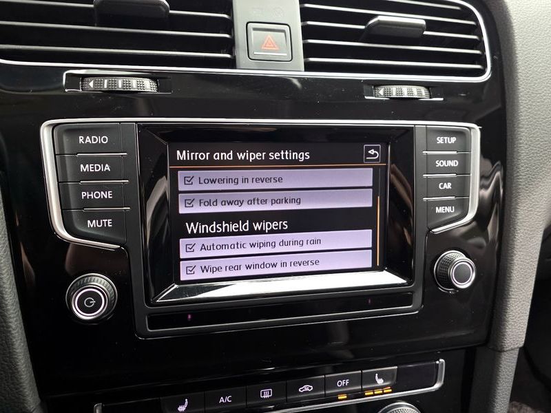 2014 Volkswagen Golf 1.6 TDI photo 15
