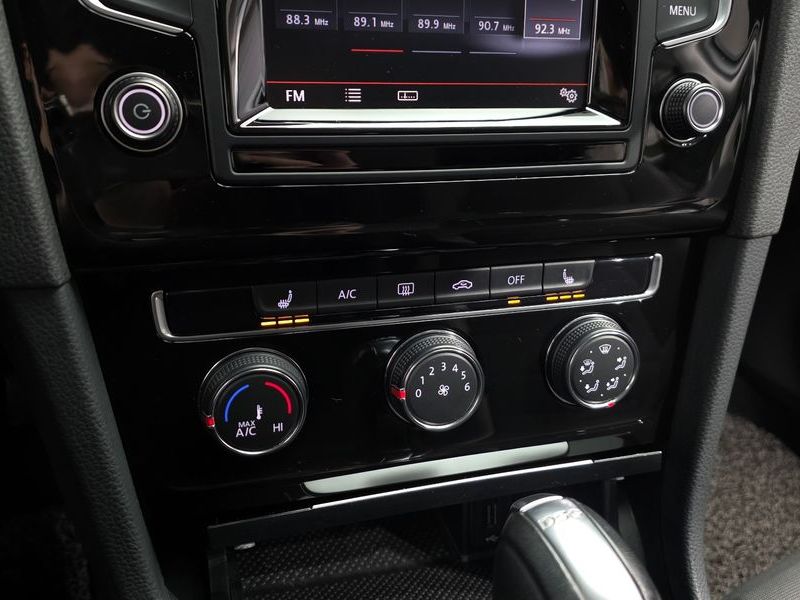 2014 Volkswagen Golf 1.6 TDI photo 17