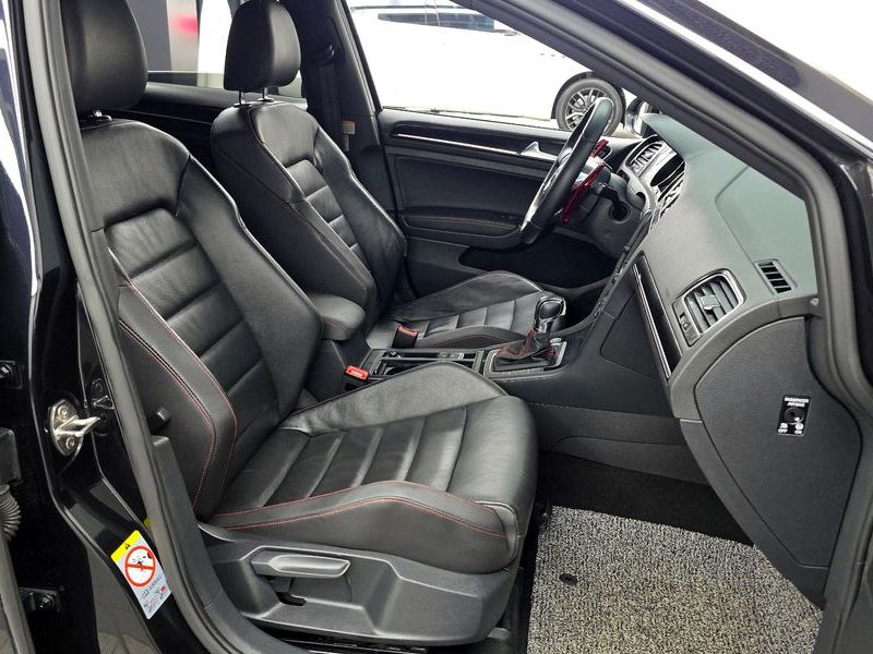 2014 Volkswagen Golf 2.0 GTI photo 11