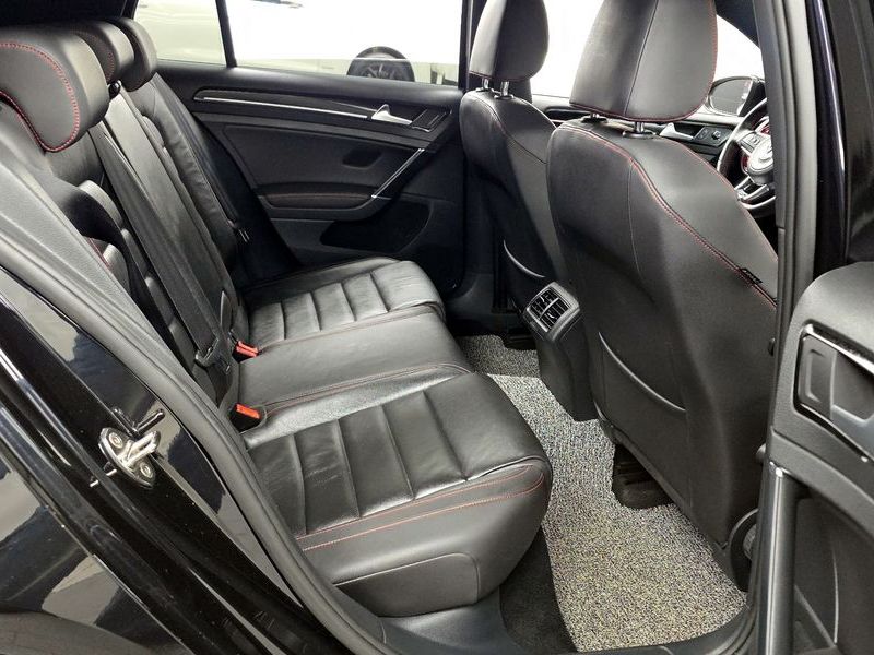 2014 Volkswagen Golf 2.0 GTI photo 12