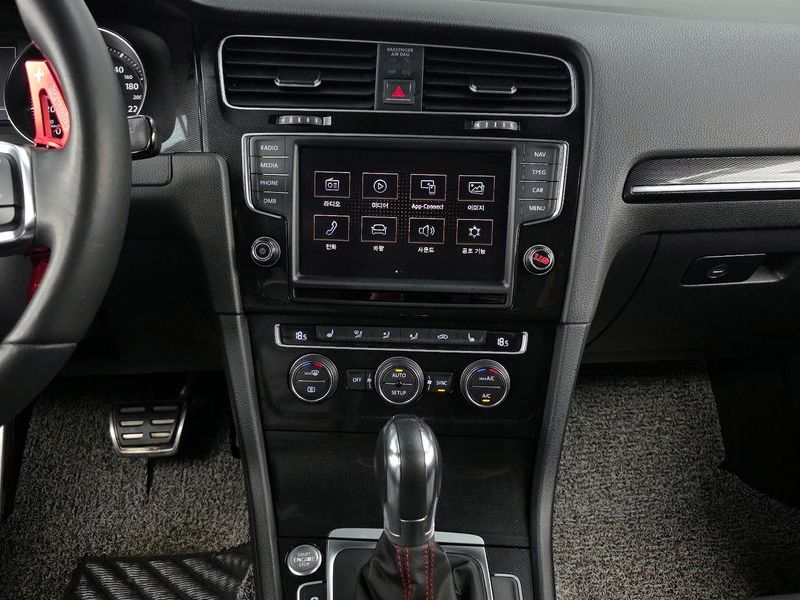 2014 Volkswagen Golf 2.0 GTI photo 14