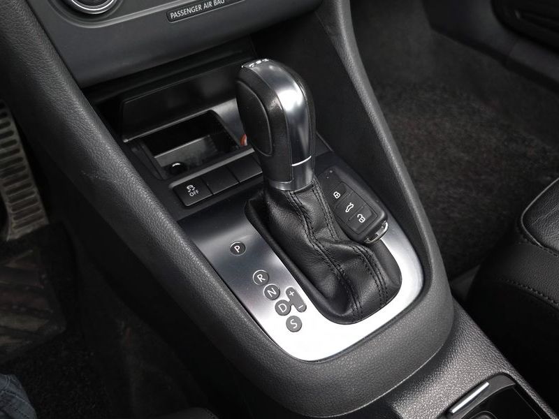 2013 Volkswagen Golf 2.0 TDI Cabriolet photo 9