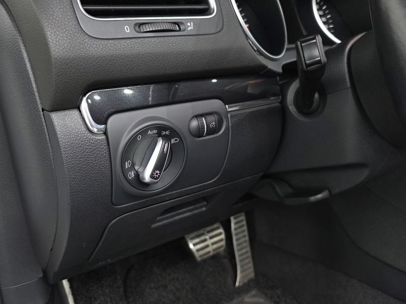 2013 Volkswagen Golf 2.0 TDI Cabriolet photo 12
