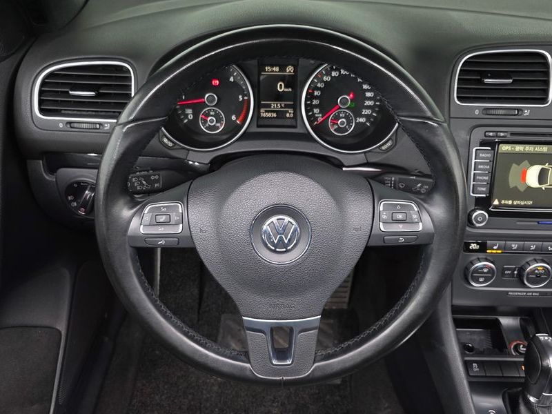 2013 Volkswagen Golf 2.0 TDI Cabriolet photo 13
