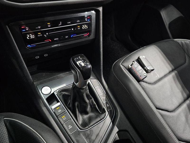 2023 Volkswagen Tiguan 2.0 TSI Prestige photo 9