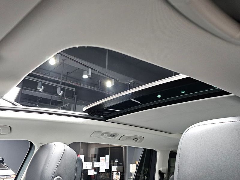 2023 Volkswagen Tiguan 2.0 TSI Prestige photo 18
