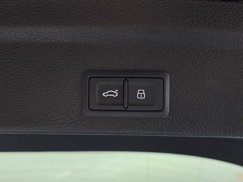2020 Audi Q3 35 TDI Sportback photo 18