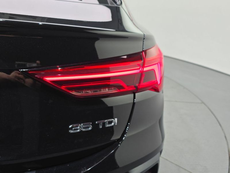 2020 Audi Q3 35 TDI Sportback photo 23