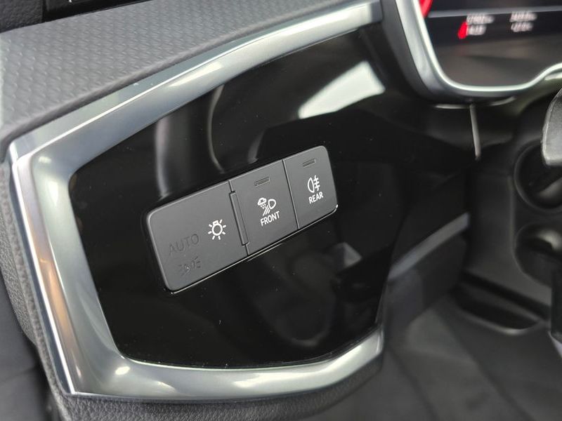 2020 Audi Q3 35 TDI Sportback photo 29