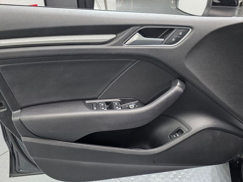 2018 Audi A3 40 TFSI 8V photo 24