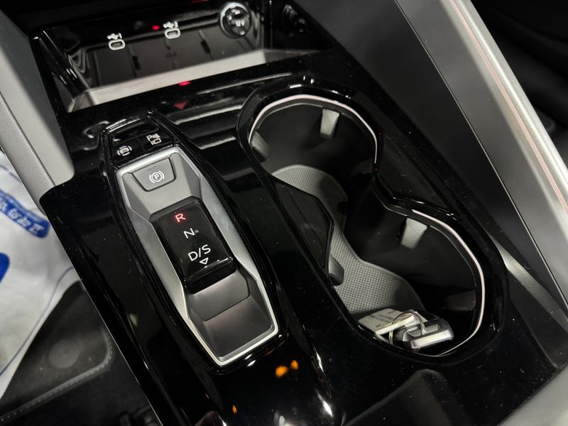 2025 Audi Q5 40 TDI Quattro S Line Black Edition photo 12