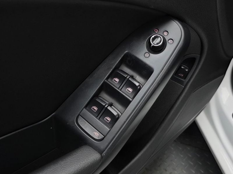 2012 Audi A4 2.0 TDI B8 photo 16