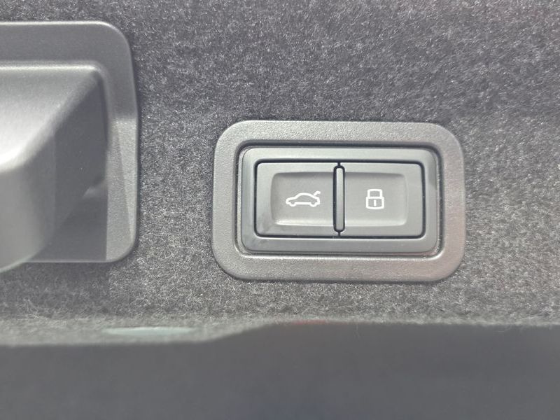 2023 Audi A6 45 TFSI Quattro Premium photo 28