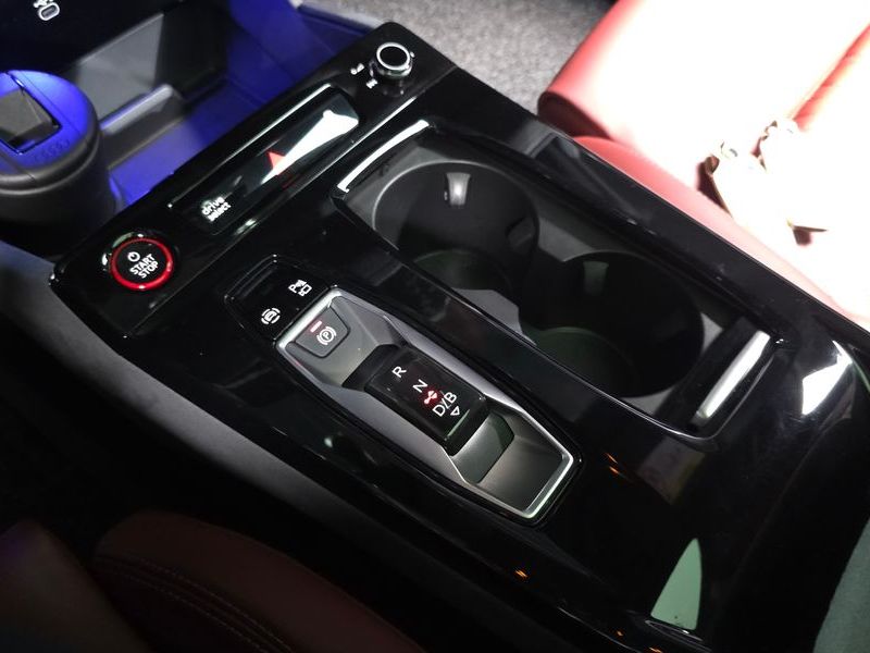 2025 Audi Q6 e-tron Quattro photo 9