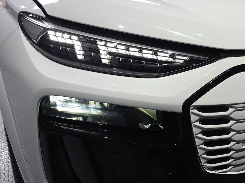 2025 Audi Q6 e-tron Quattro photo 22
