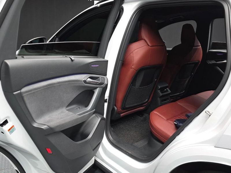 2025 Audi Q6 e-tron Quattro photo 26