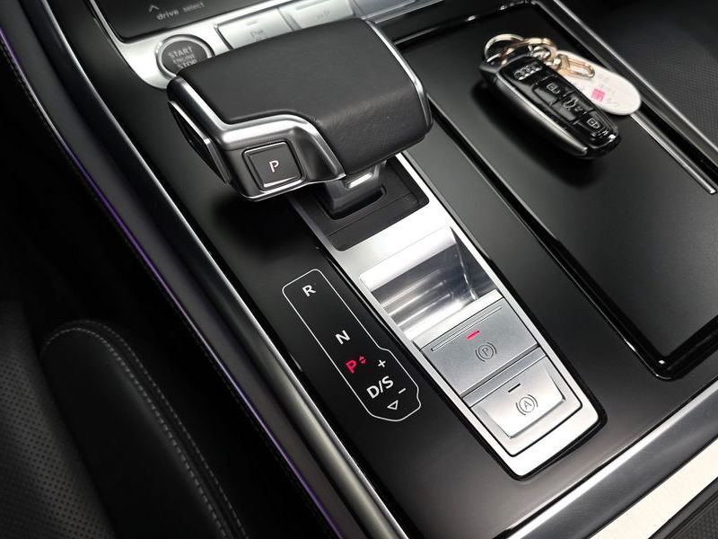 2021 Audi Q8 50 TDI Quattro Premium photo 9
