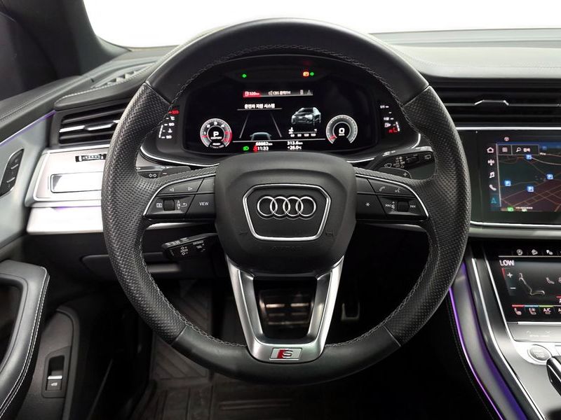 2021 Audi Q8 50 TDI Quattro Premium photo 12
