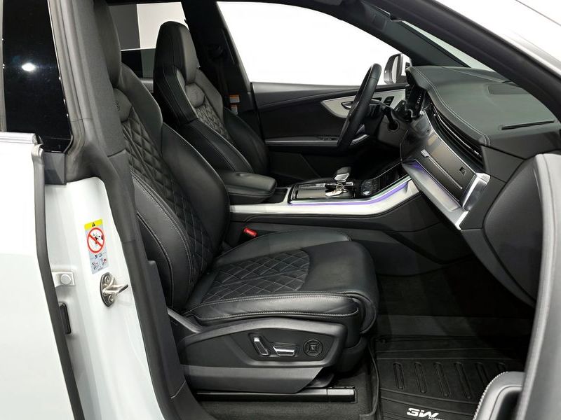 2021 Audi Q8 50 TDI Quattro Premium photo 26