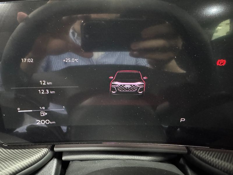2025 Audi Q5 40 TDI Quattro S Line Black Edition photo 11