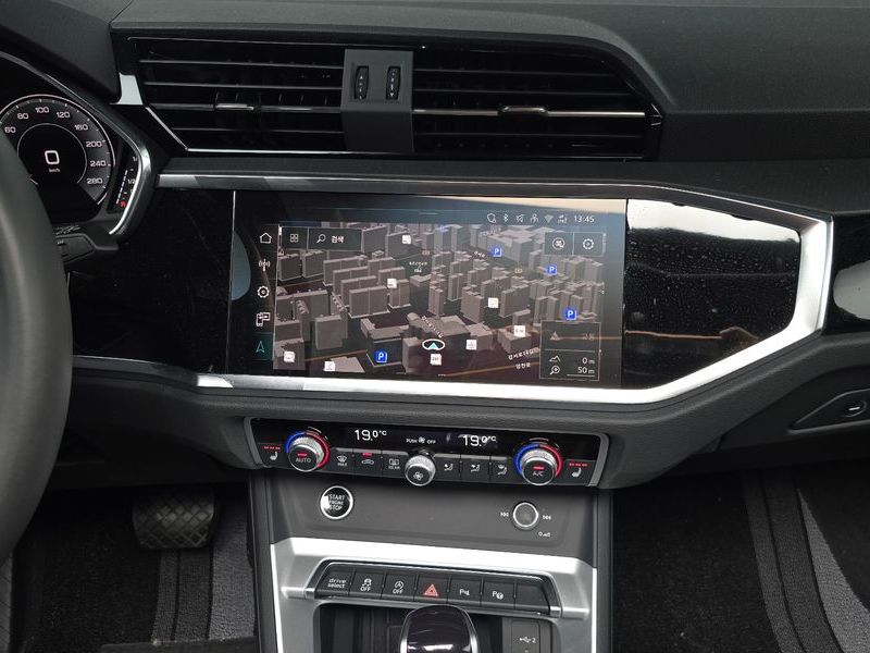 2025 Audi Q3 40 TFSI Quattro Premium photo 14