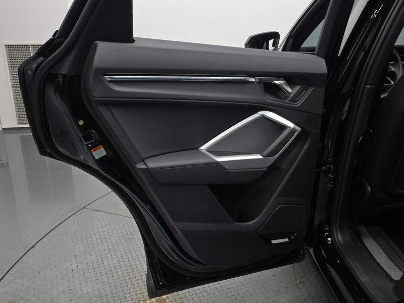 2025 Audi Q3 40 TFSI Quattro Premium photo 25