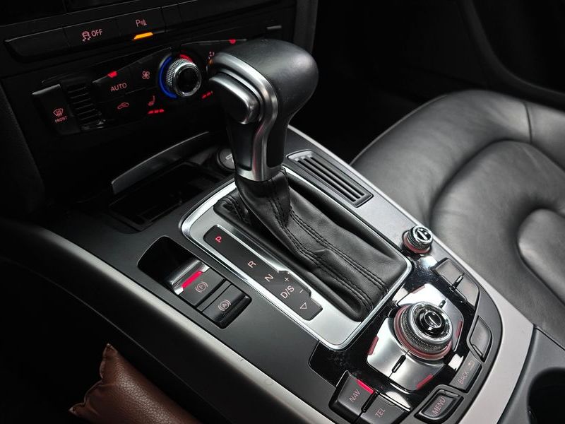 2013 Audi A4 2.0 TFSI Quattro B8 photo 9