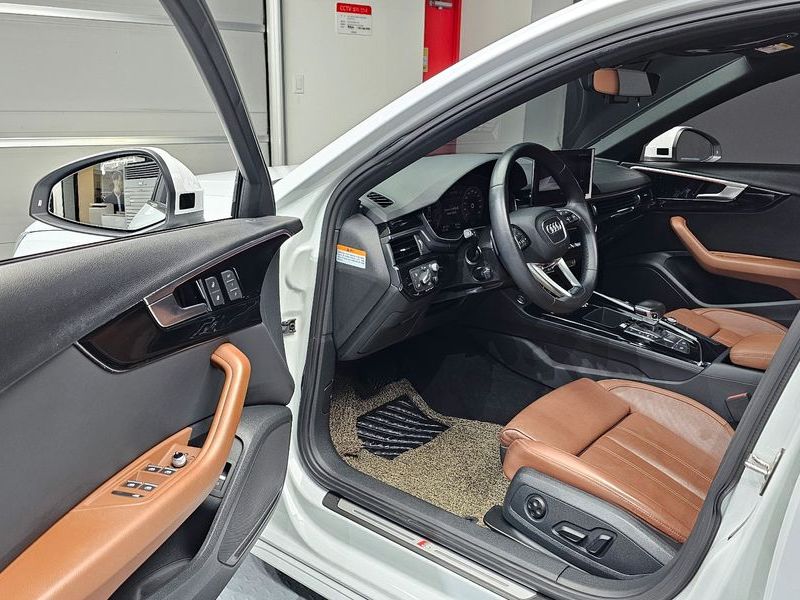 2021 Audi A4 40 TFSI Premium photo 10