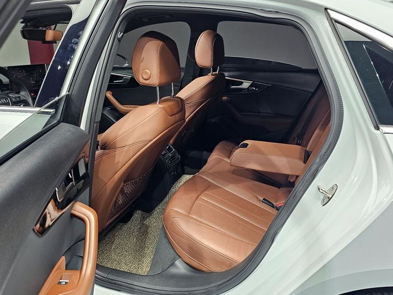 2021 Audi A4 40 TFSI Premium photo 11