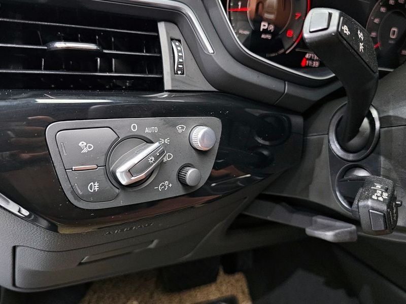 2021 Audi A4 40 TFSI Premium photo 17