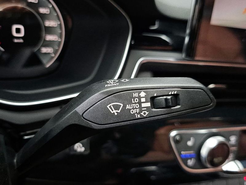 2021 Audi A4 40 TFSI Premium photo 18