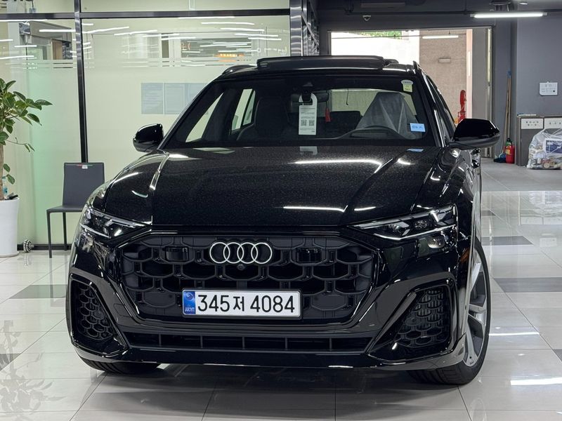 2026 Audi Q8 55 TFSI Quattro Premium photo 1