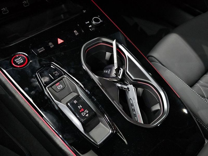 2026 Audi A6 55 TFSI Quattro S Line photo 9
