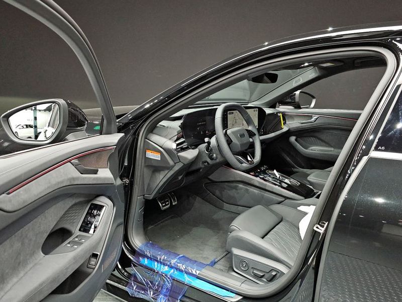 2026 Audi A6 55 TFSI Quattro S Line photo 10