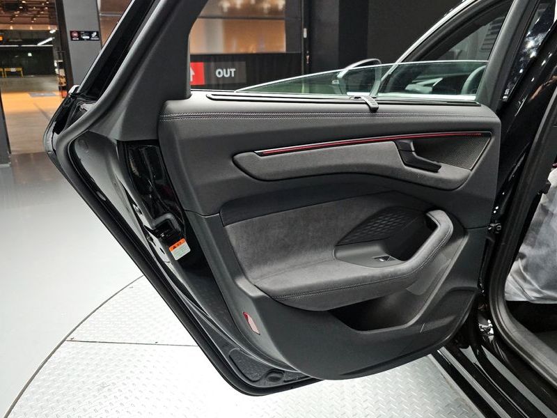 2026 Audi A6 55 TFSI Quattro S Line photo 25