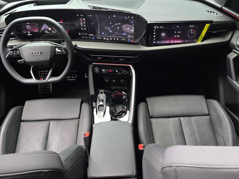 2025 Audi Q5 40 TDI Quattro S Line Black Edition photo 7