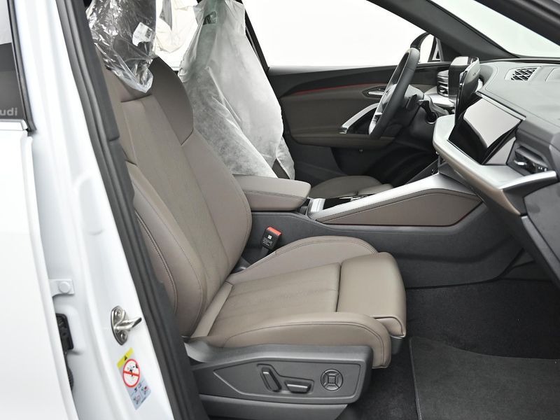 2025 Audi Q5 40 TFSI Quattro Advanced Sportback photo 10