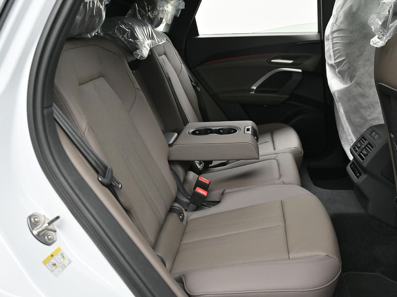 2025 Audi Q5 40 TFSI Quattro Advanced Sportback photo 12