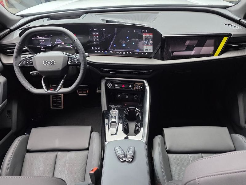 2025 Audi Q5 40 TDI Quattro S Line Black Edition photo 7