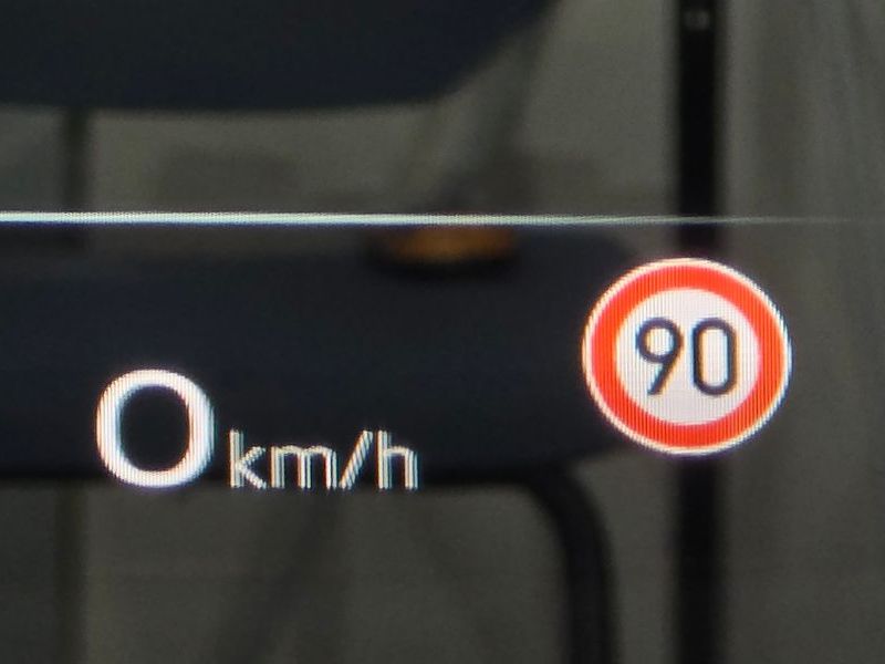 2025 Audi Q5 40 TDI Quattro S Line Black Edition photo 17