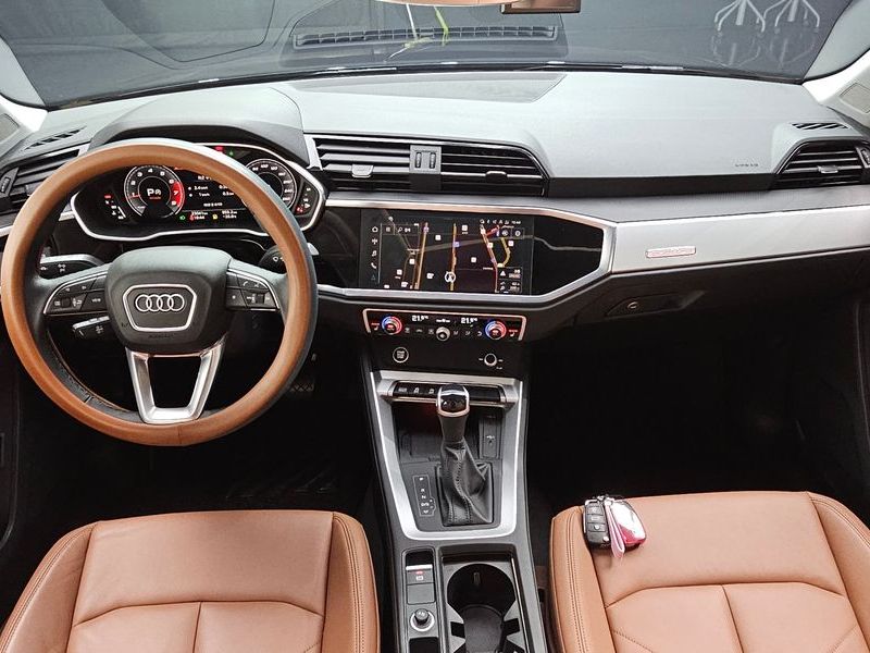 2025 Audi Q3 40 TFSI Quattro photo 7