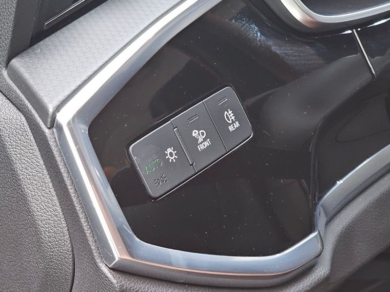 2025 Audi Q3 40 TFSI Quattro photo 17