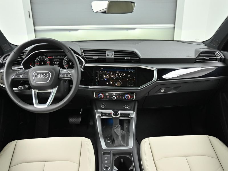 2026 Audi Q3 35 TDI Premium photo 7